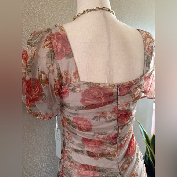 Floral Ruched Puff Sleeve Women’s Dress - Cream with Coral Floral - Picture 7 of 13